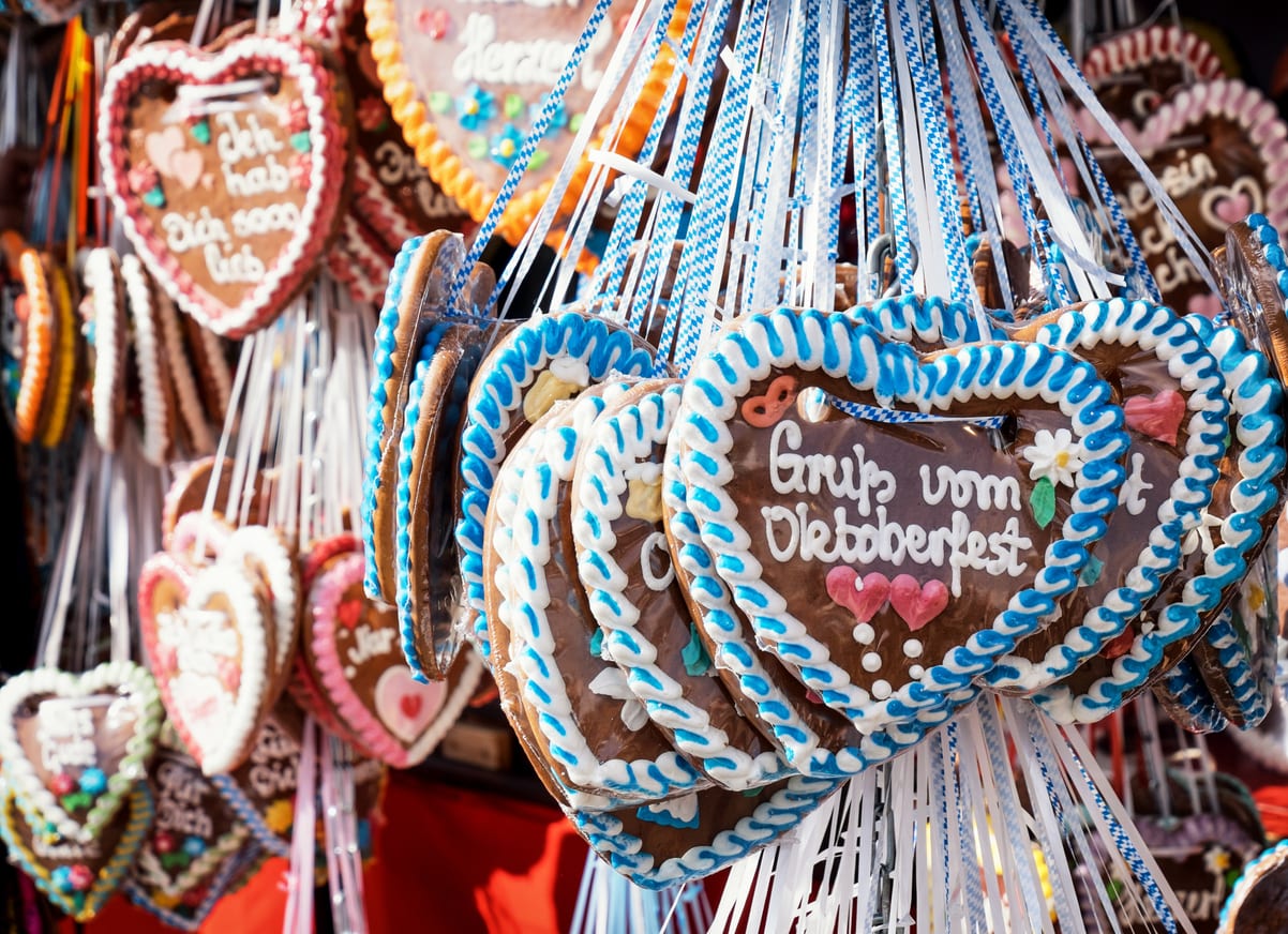 Iced gingerbread hearts at a stall at Oktoberfest